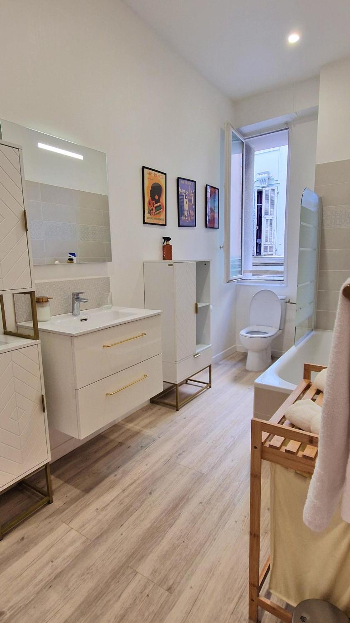Jazzy Et Spacieux Appartement Prom Des Anglais Nice Eksteriør billede